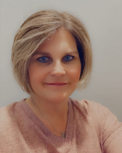 Kristi Strausbaugh headshot